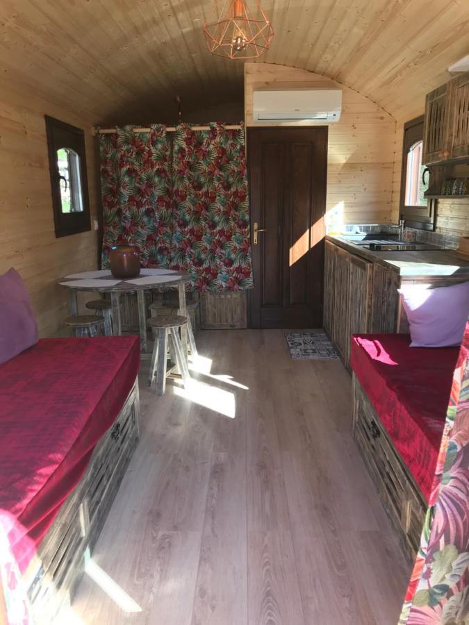 Roulotte de Florette Tourrettes-sur-Loup Esterno foto